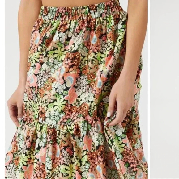 Forever 21 | Floral Print Tiered Maxi Skirt - Picture 3 of 7